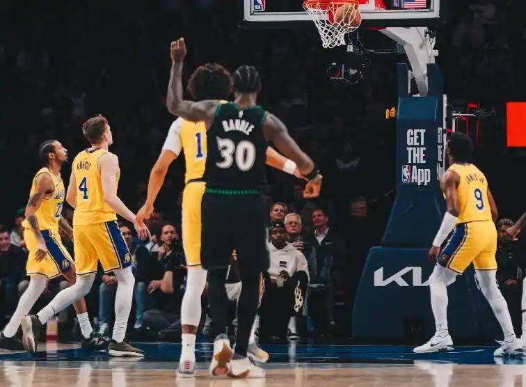 关于奥兰多魔术迎欧冠关键赛，转会期绝杀压哨，球迷炸锅，资深球员宣示担当的信息