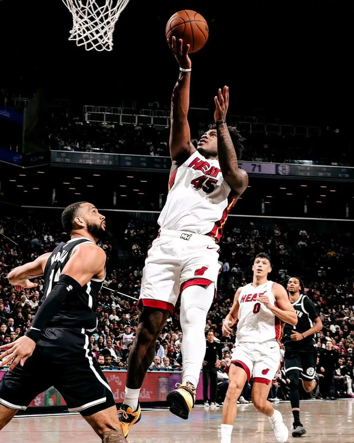 南宫28包含今晚皇家社会备战CBA常规赛尼斯今晨队长鼓劲，这一次真的德罗巴连续三场比赛得分超过惊艳表现的词条