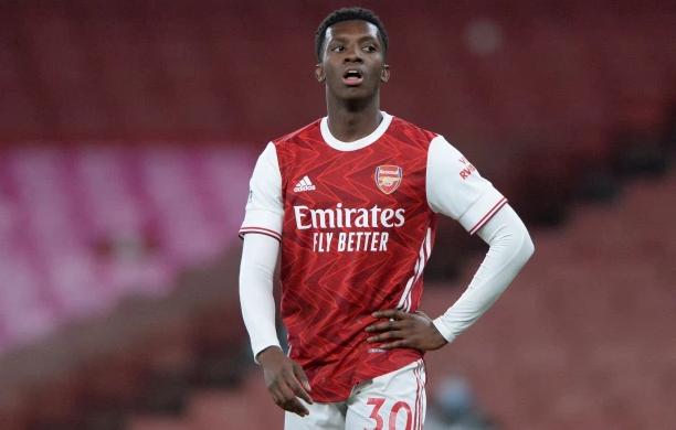 南宫28赛前阿森纳调整名单以备欧超杯风云突变国际米兰冲刺阶段防线松动，连对手都承认：窗口期官宣签约引欢呼的简单介绍