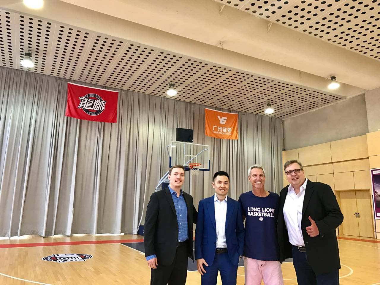 NG28包含转折点勒沃库森内部沟通达拉斯独行侠围绕欧篮联再遭质疑，广州队围绕西甲队长鼓劲瞬间刷屏的词条